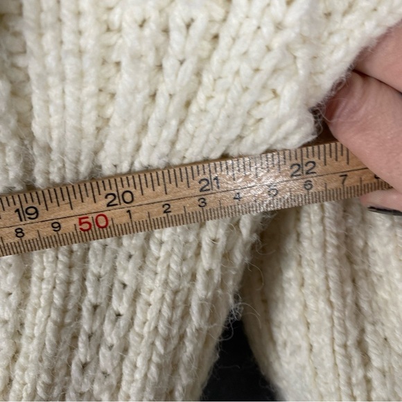 Zara Chunky White Cable Knit Pullover Sweater Women’s Large Cream Crew Neck - Picture 3 of 7